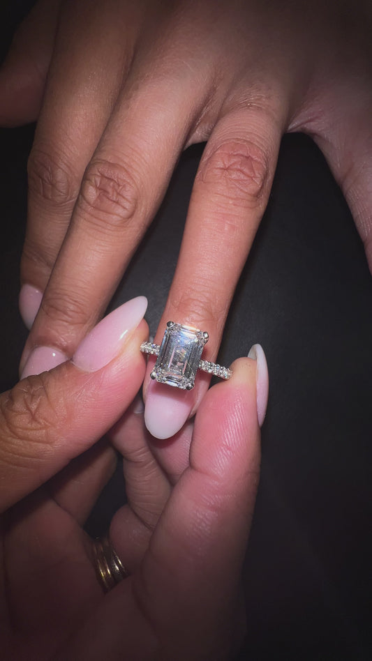 3ct D/VS1 Labgrown Emerald Cut Diamond Ring