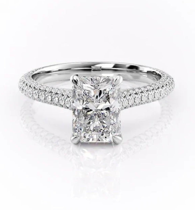 Certified by IGI 1.00ct Radiant cut Labgrown diamond Engagement ring